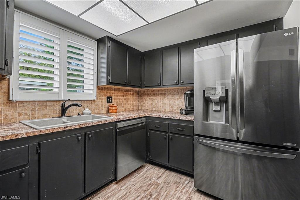 MONTEGO MANOR - Residential