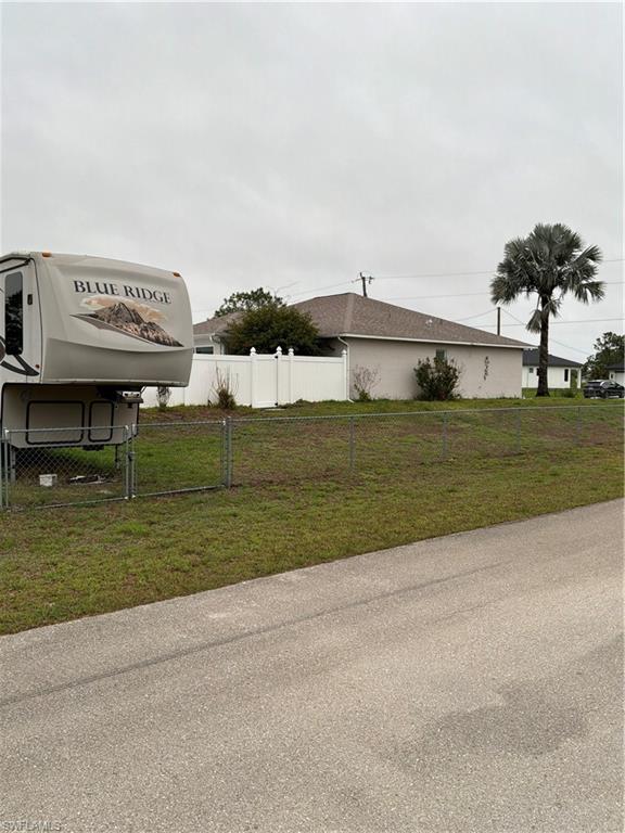 LEHIGH ACRES - Residential