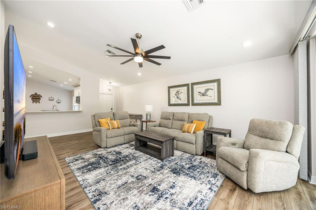 SATURNIA LAKES - Residential