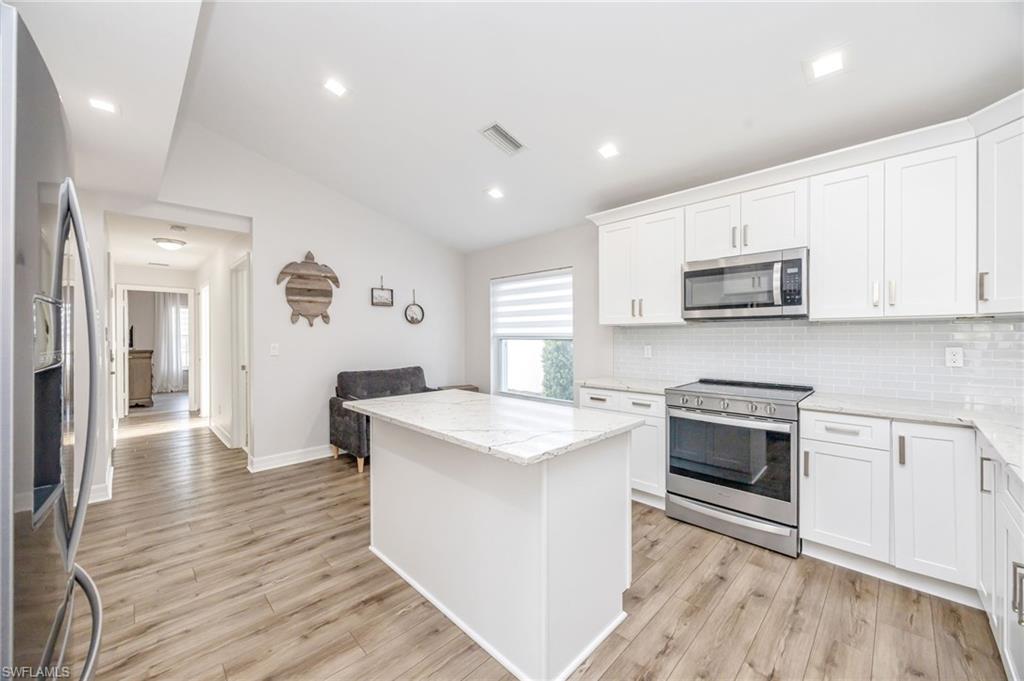 SATURNIA LAKES - Residential