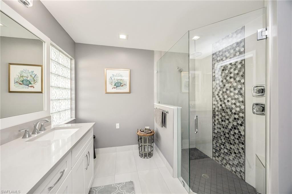 SATURNIA LAKES - Residential