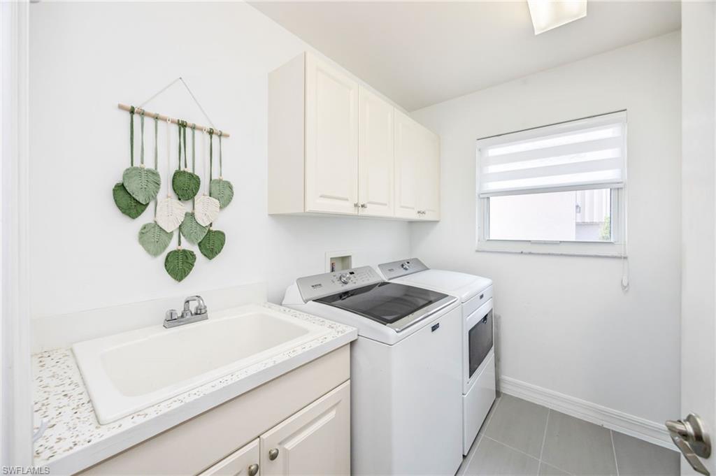SATURNIA LAKES - Residential