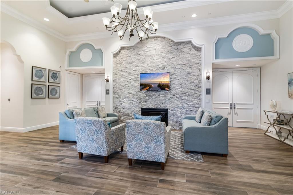 SATURNIA LAKES - Residential