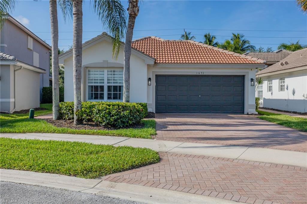SATURNIA LAKES - Residential