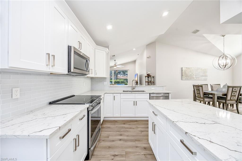 SATURNIA LAKES - Residential