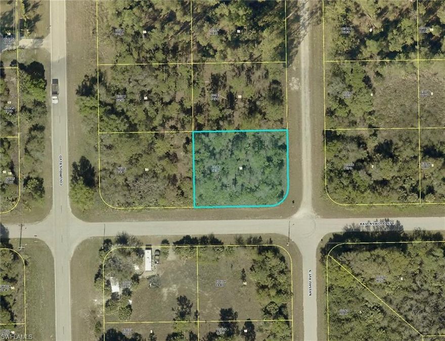 Check out and purchase this OVERSIZED .29 ACRE in Florida's fastest-growing city! This ELEVATED and DRY parcel offers a solid foundation; perfect for your future construction projects. Ideal for investors and buyers looking to secure an investment opportunity and capitalize on rapid SUBURBAN growth!