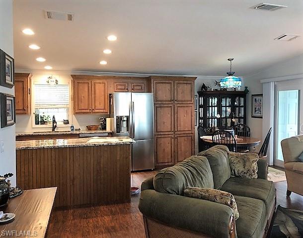 SILVER LAKES - Residential