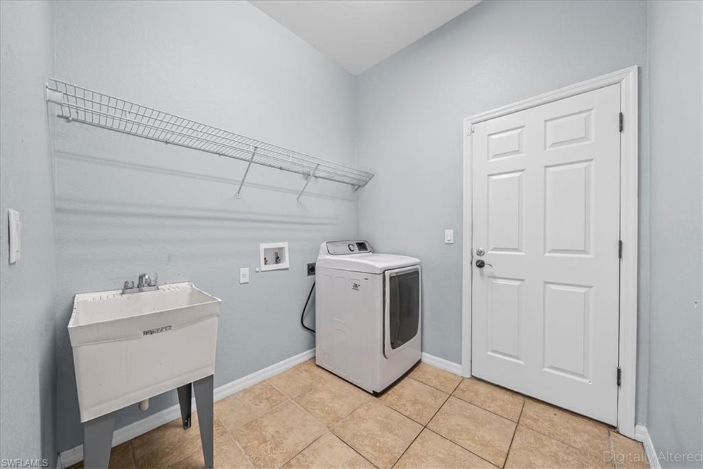 VALENCIA LAKES - Residential