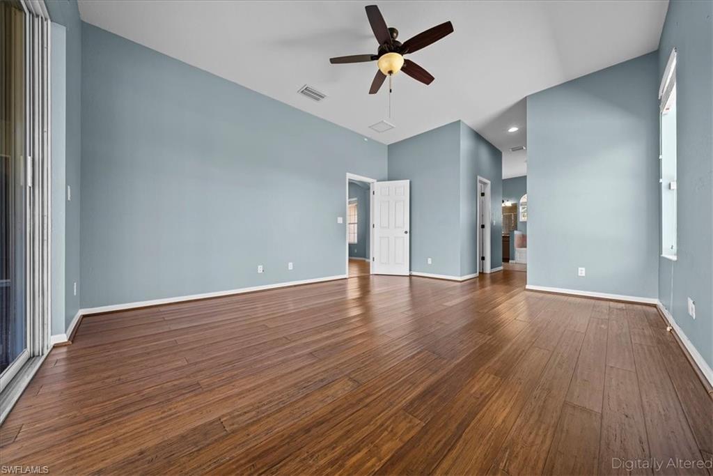 VALENCIA LAKES - Residential