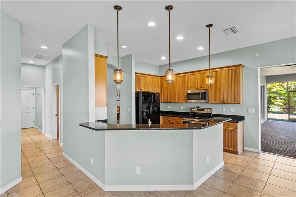 VALENCIA LAKES - Residential