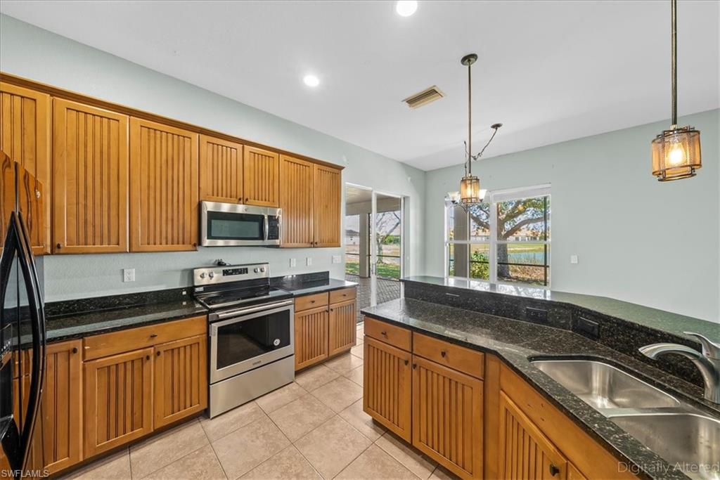 VALENCIA LAKES - Residential