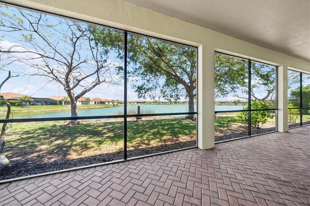 VALENCIA LAKES - Residential