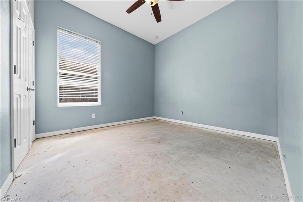 VALENCIA LAKES - Residential