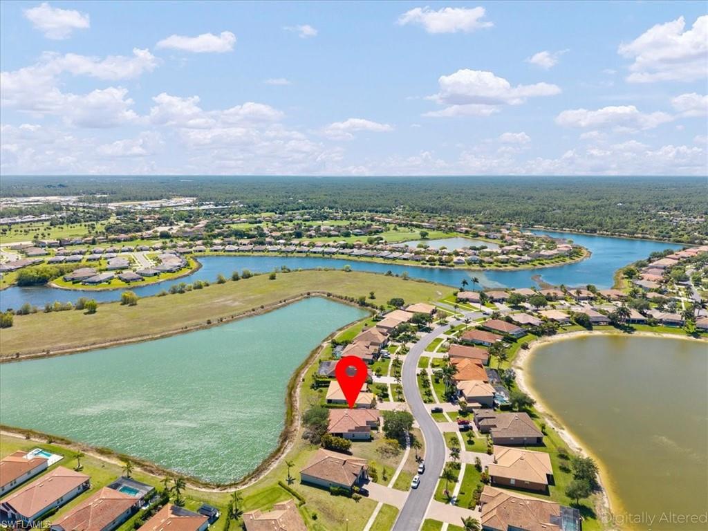 VALENCIA LAKES - Residential