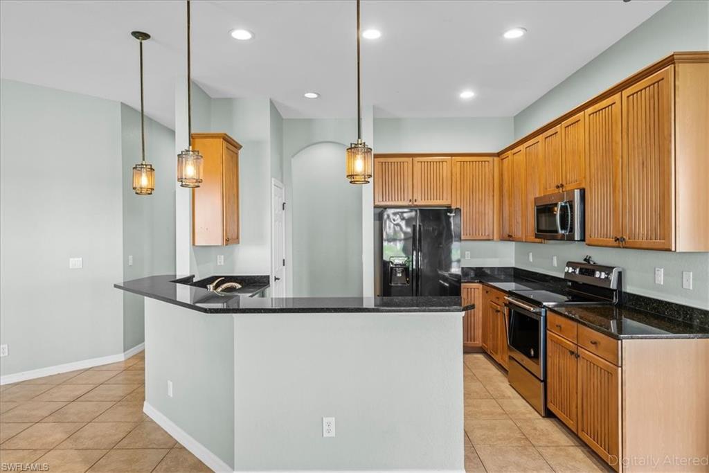 VALENCIA LAKES - Residential