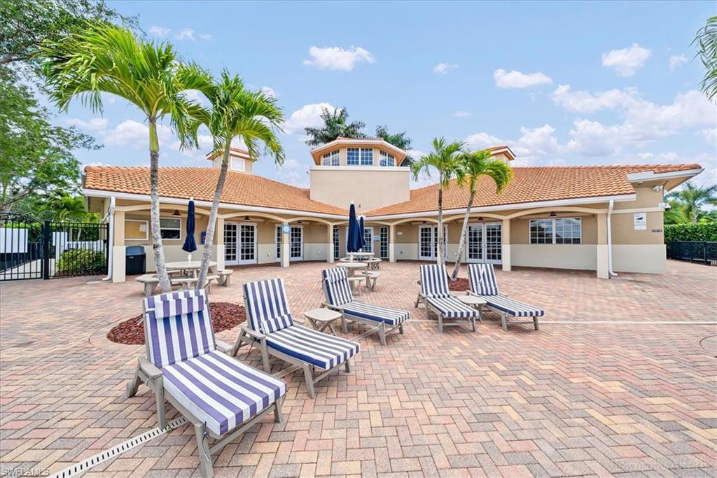 VALENCIA LAKES - Residential