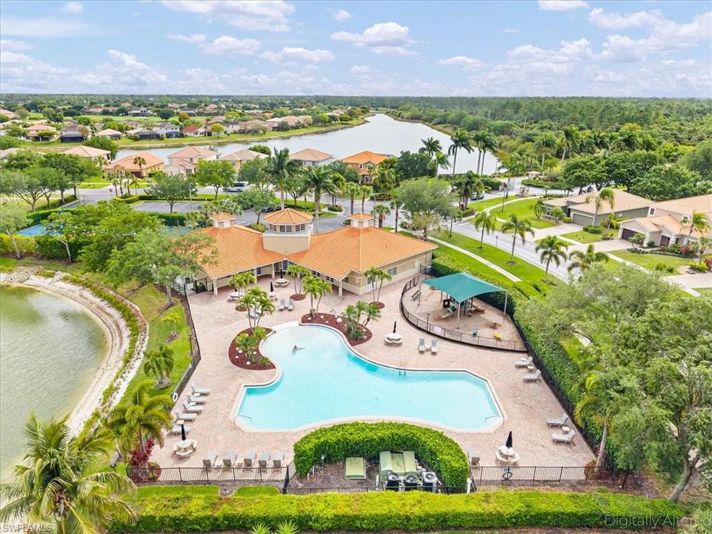 VALENCIA LAKES - Residential