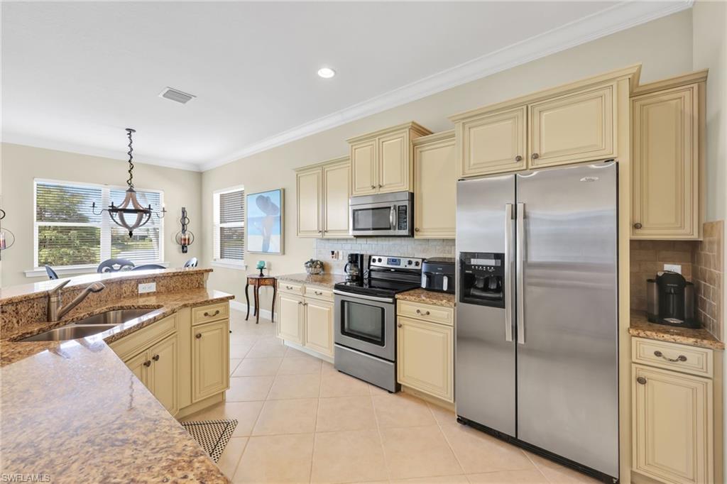 EMERSON SQUARE - Residential Lease