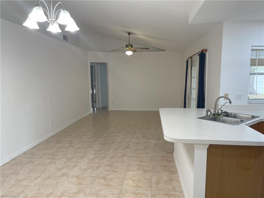 COUNTRY OAKS - Residential Lease