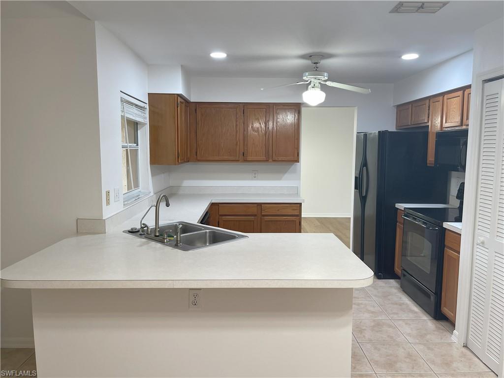 COUNTRY OAKS - Residential Lease