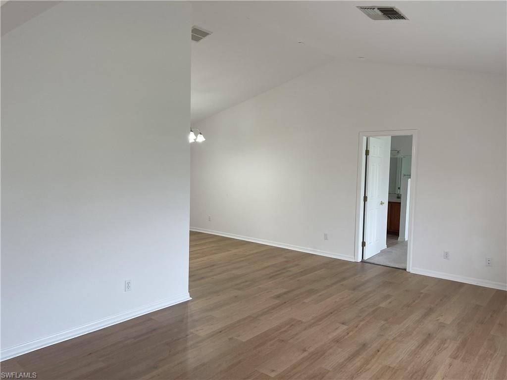 COUNTRY OAKS - Residential Lease