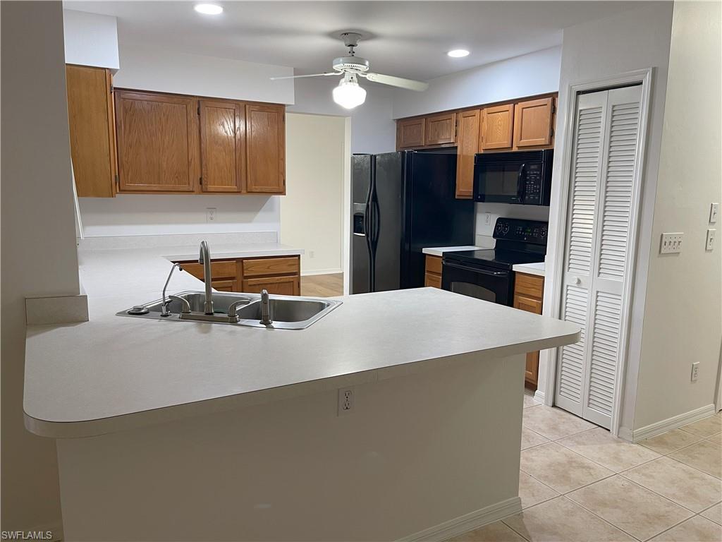 COUNTRY OAKS - Residential Lease