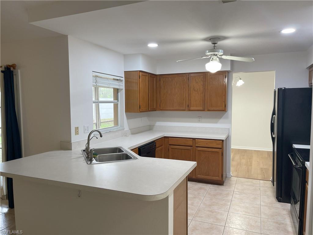 COUNTRY OAKS - Residential Lease