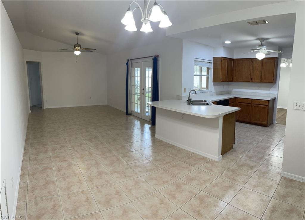 COUNTRY OAKS - Residential Lease