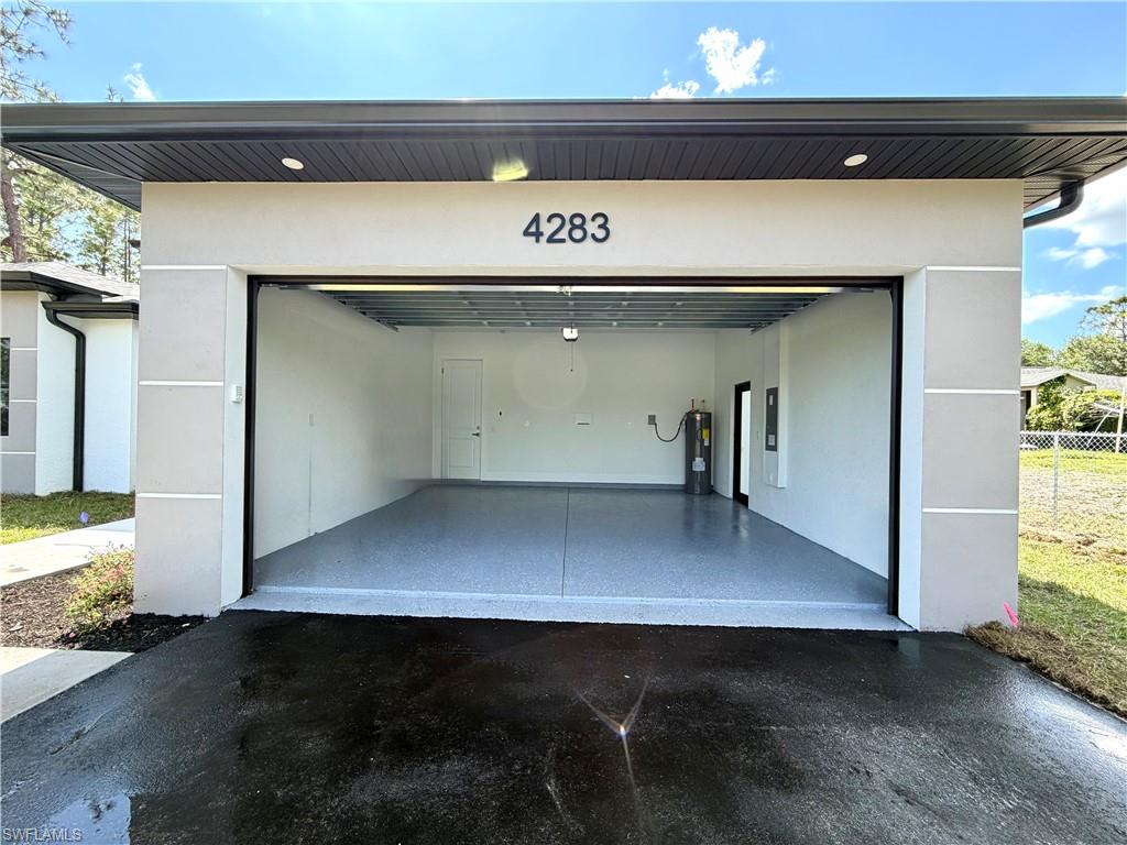 GOLDEN GATE ESTATES - Residential