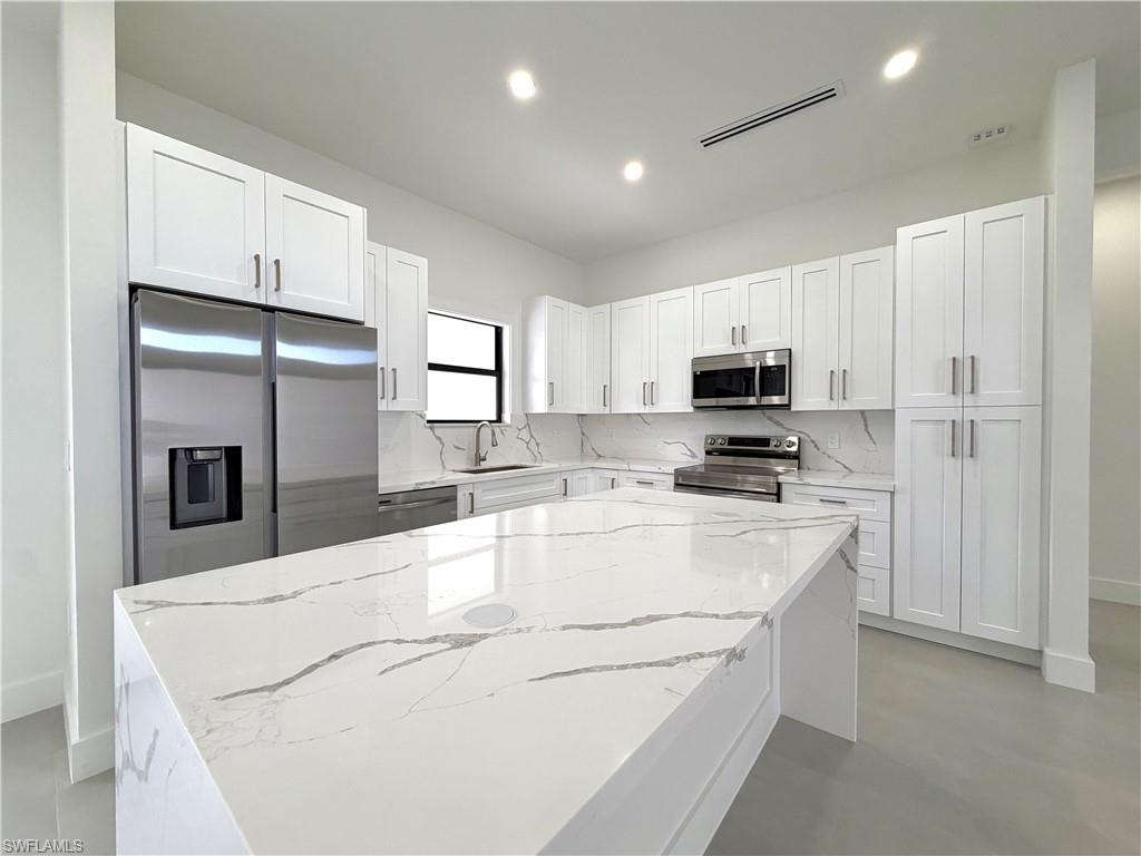 GOLDEN GATE ESTATES - Residential