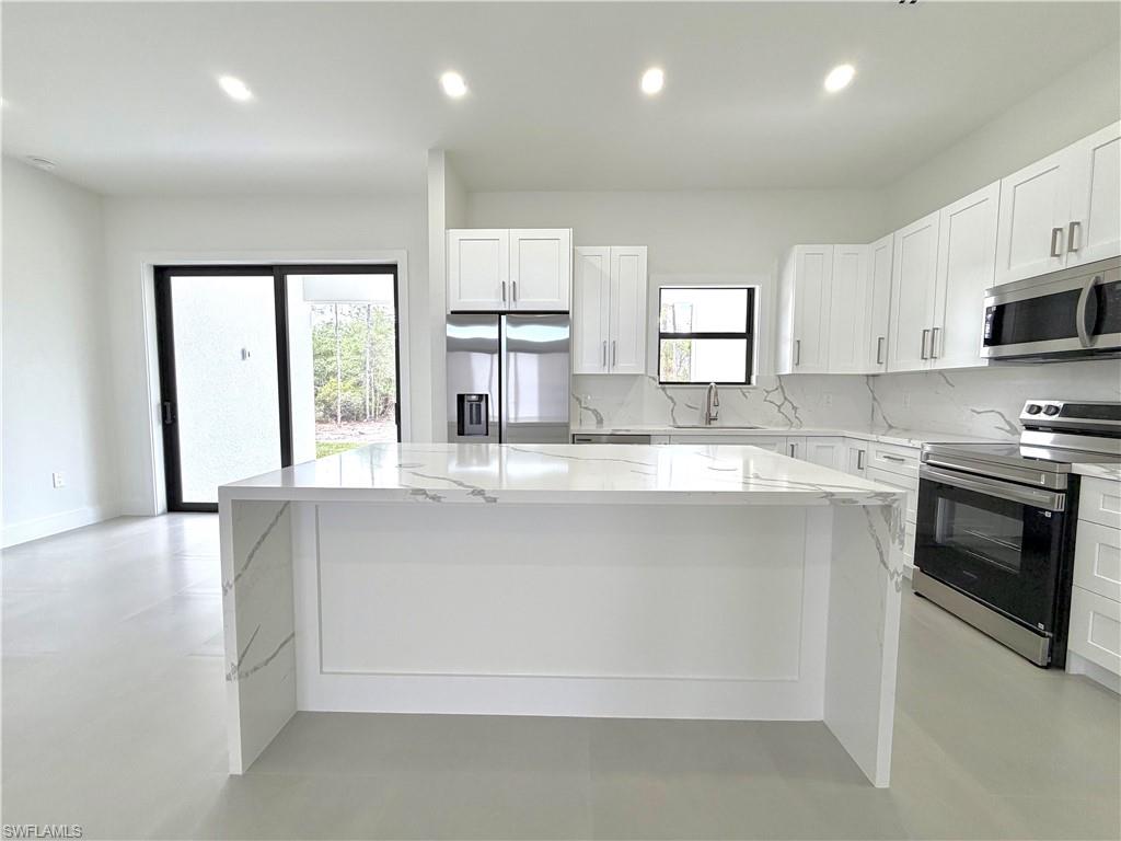 GOLDEN GATE ESTATES - Residential