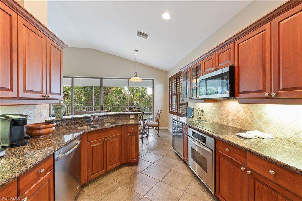 OXFORD POINTE - Residential