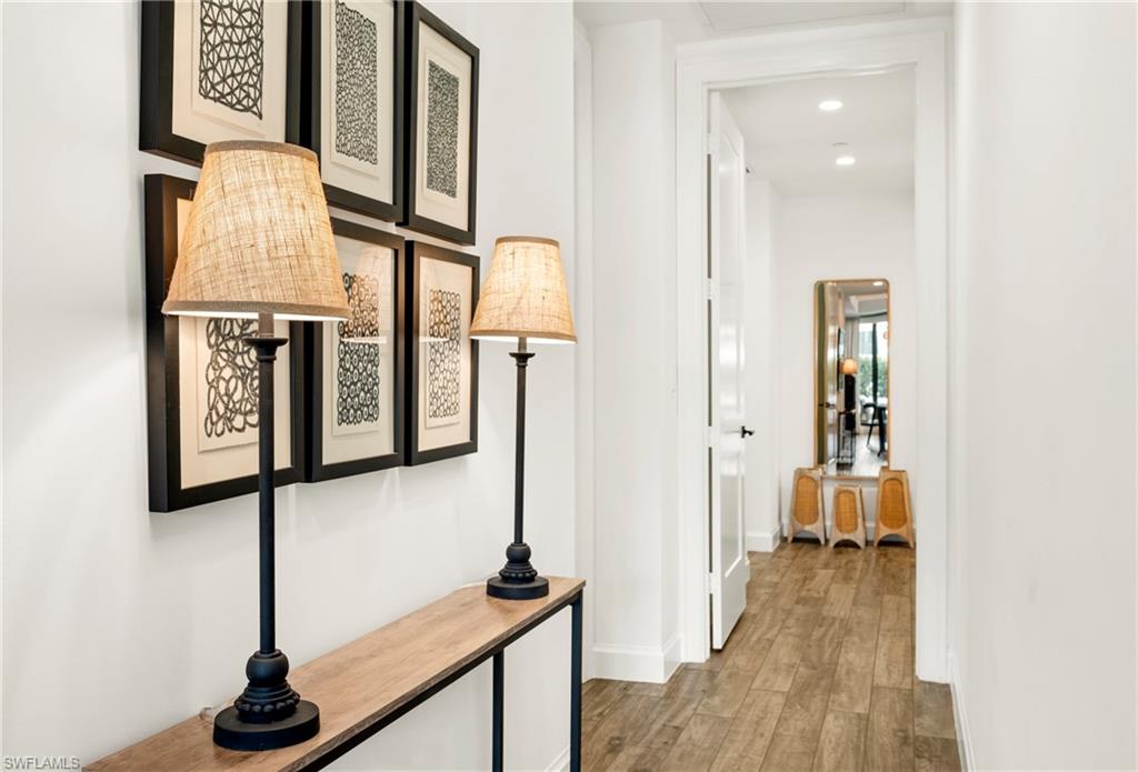 ELEVEN ELEVEN CENTRAL - Residential