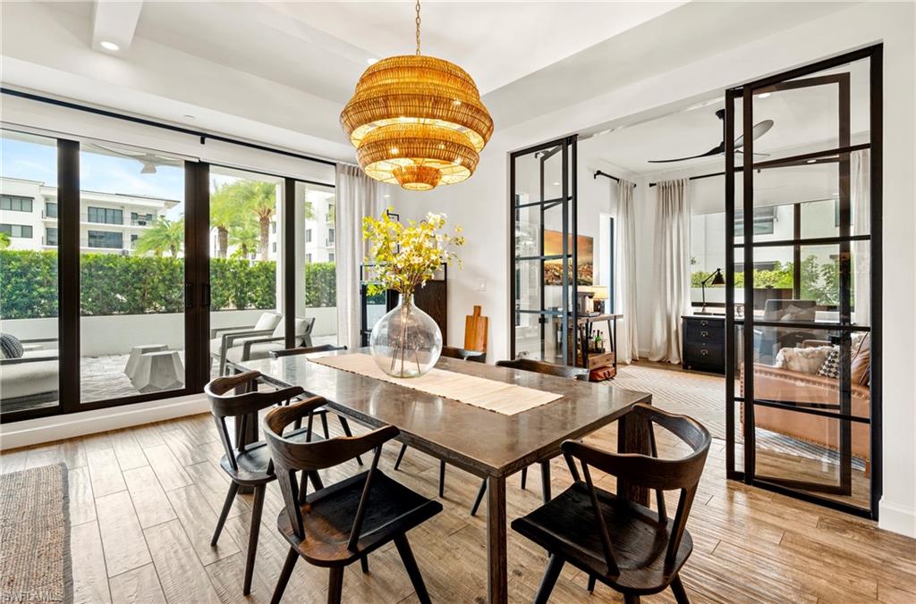 ELEVEN ELEVEN CENTRAL - Residential