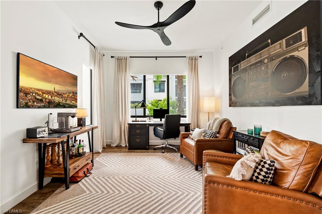 ELEVEN ELEVEN CENTRAL - Residential