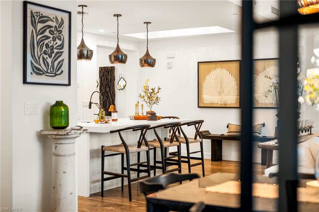 ELEVEN ELEVEN CENTRAL - Residential