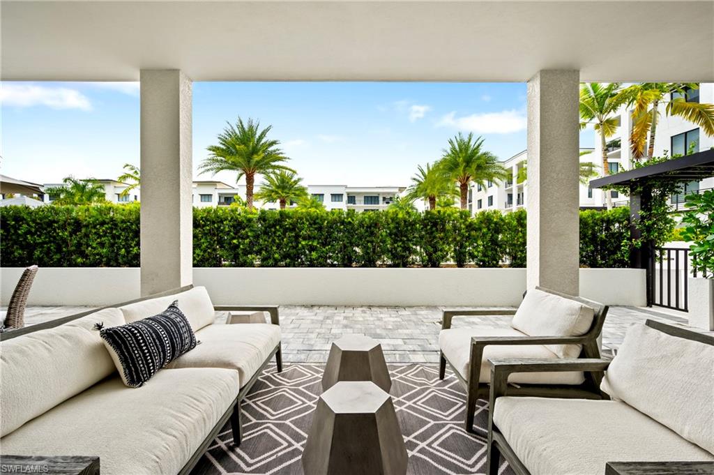 ELEVEN ELEVEN CENTRAL - Residential