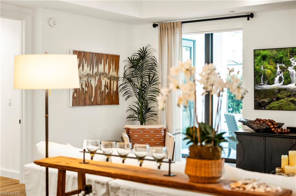 ELEVEN ELEVEN CENTRAL - Residential