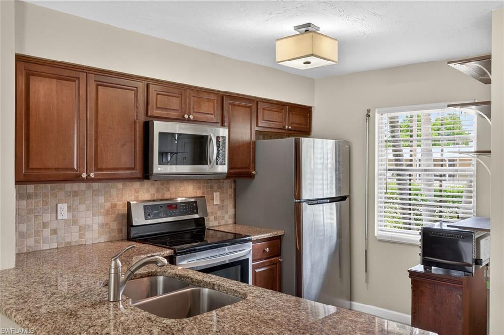 SOUTH POINTE VILLAS CONDO - Residential