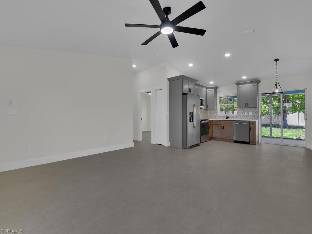 CAPE CORAL - Residential Lease