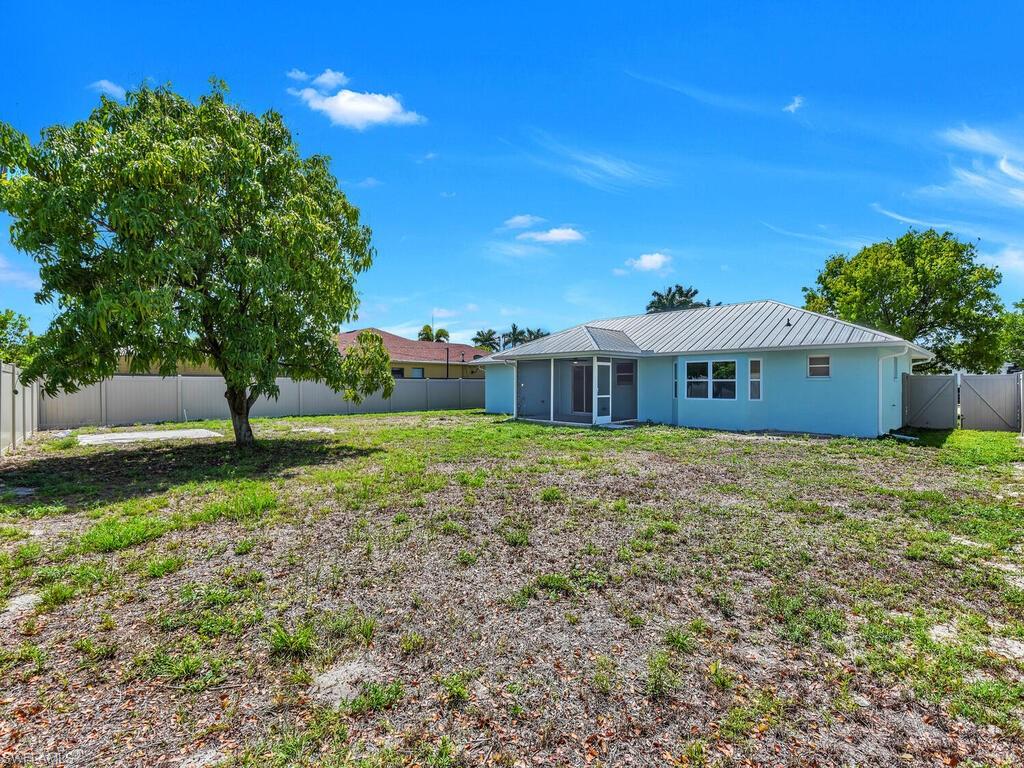 CAPE CORAL - Residential Lease