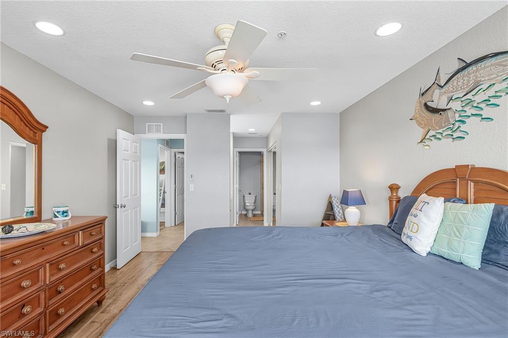 FOUR WINDS MARINA NORTH CONDO - Residential