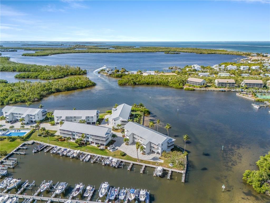 FOUR WINDS MARINA NORTH CONDO - Residential