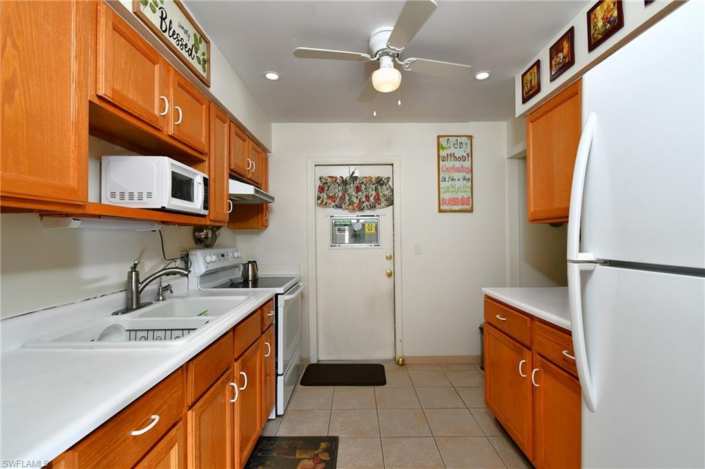 PINEWOOD CONDOMINIUM - Residential