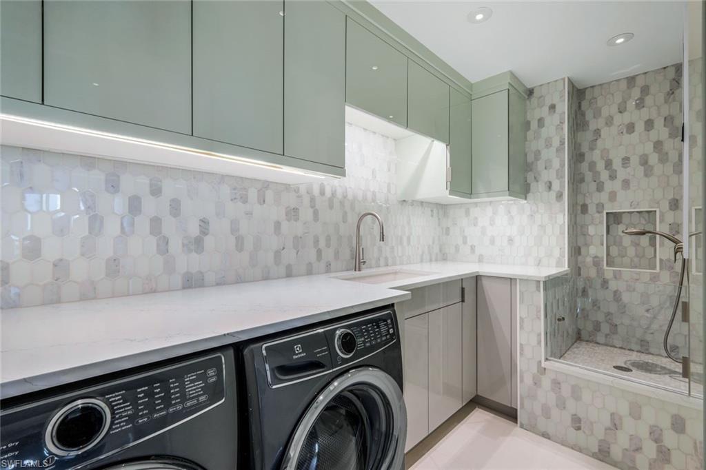 GRANDE EXCELSIOR - Residential