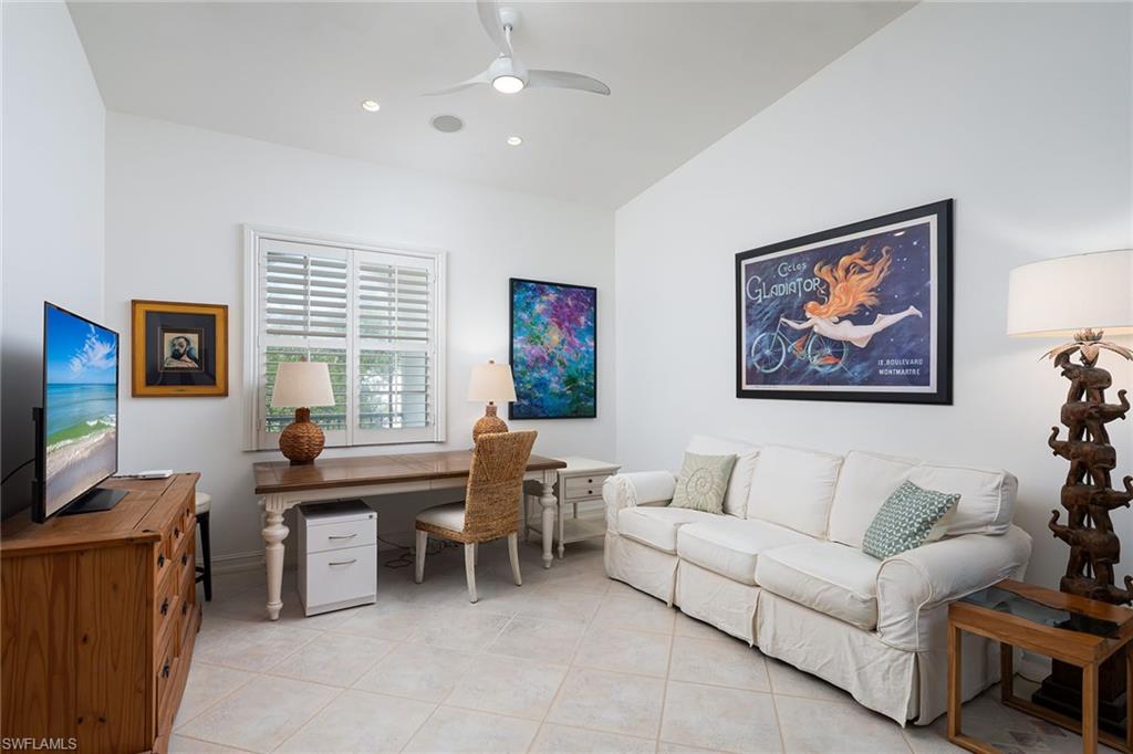 BREAKWATER - Residential