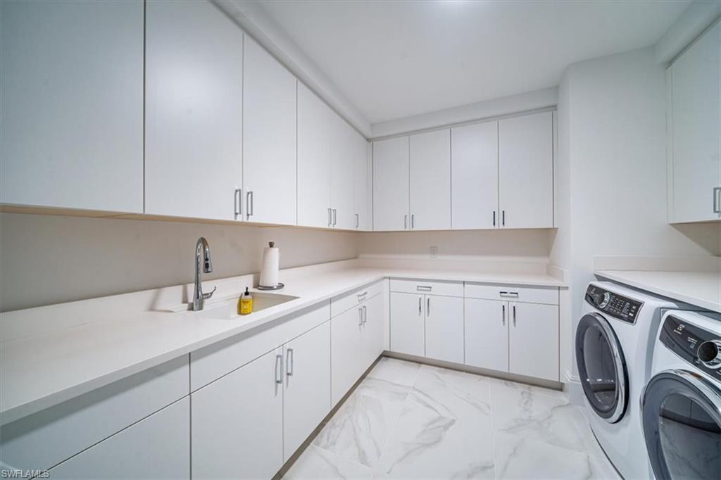 QUATTRO AT NAPLES SQUARE - Residential