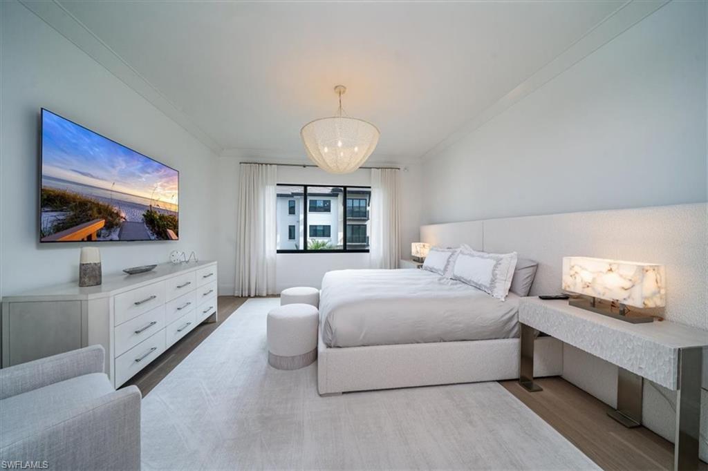 QUATTRO AT NAPLES SQUARE - Residential