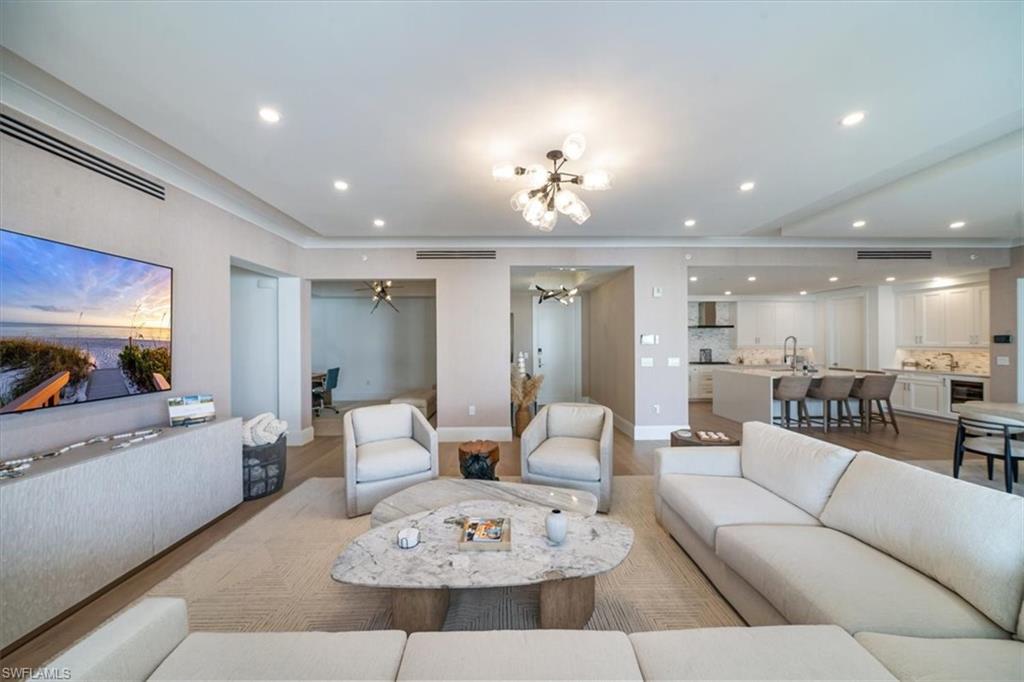 QUATTRO AT NAPLES SQUARE - Residential