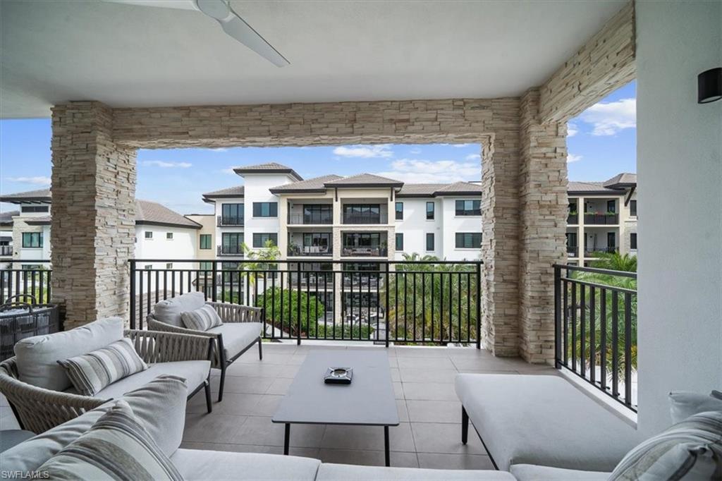 QUATTRO AT NAPLES SQUARE - Residential